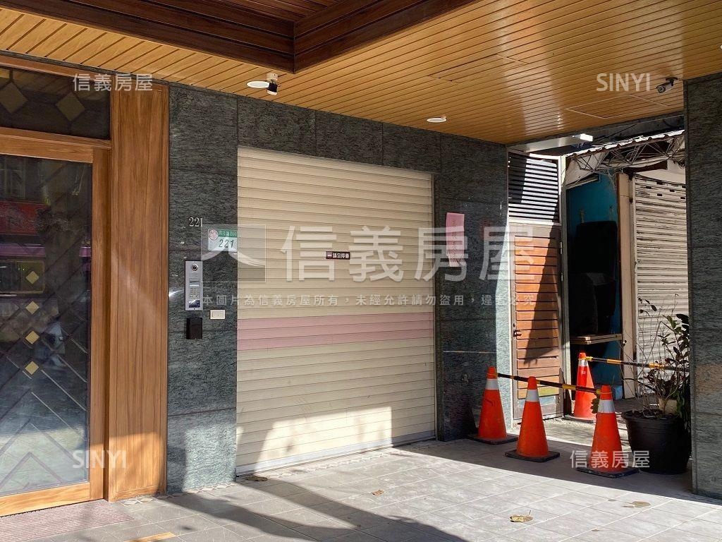 瑞璟木新商圈低總價店面房屋室內格局與周邊環境