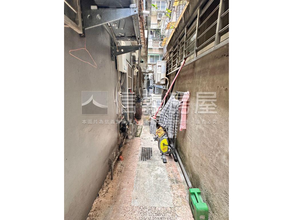 吉林靜巷稀有公園旁一樓房屋室內格局與周邊環境