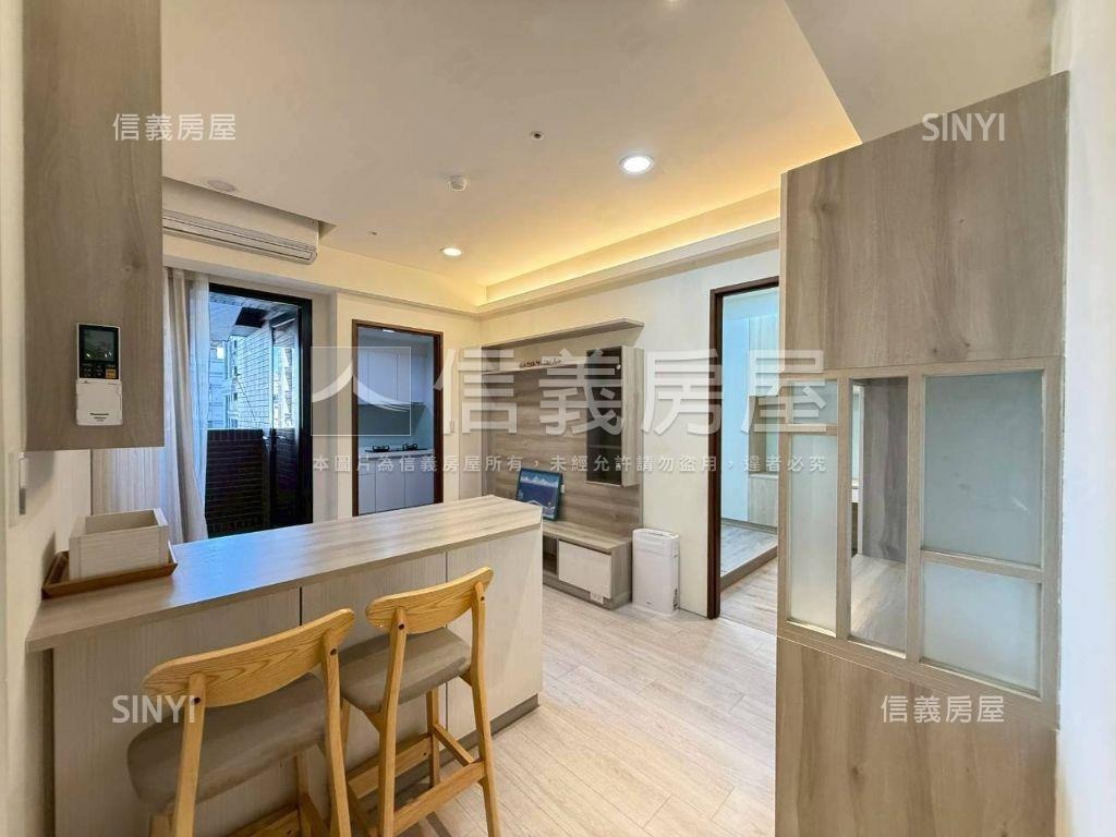 捷仕堡珍藏兩房車房屋室內格局與周邊環境
