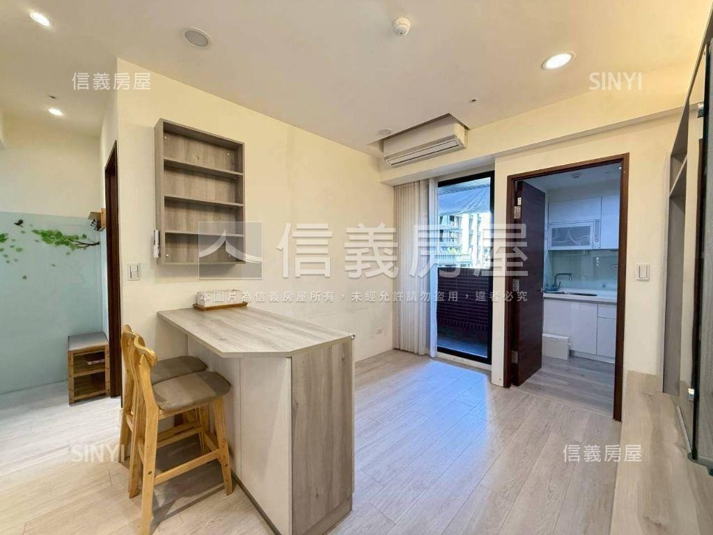 捷仕堡珍藏兩房車房屋室內格局與周邊環境