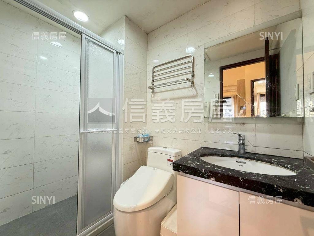 捷仕堡珍藏兩房車房屋室內格局與周邊環境