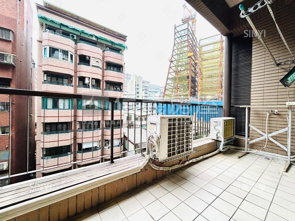 美妍家稀有陽台戶房屋室內格局與周邊環境