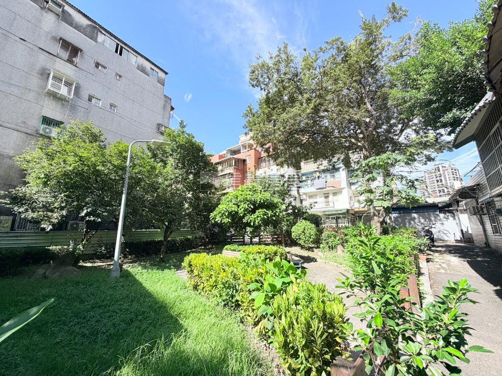 中華路小宅高土地持分房屋室內格局與周邊環境
