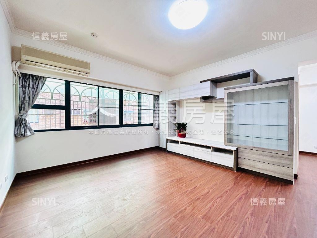 藝文精裝美四房車位房屋室內格局與周邊環境