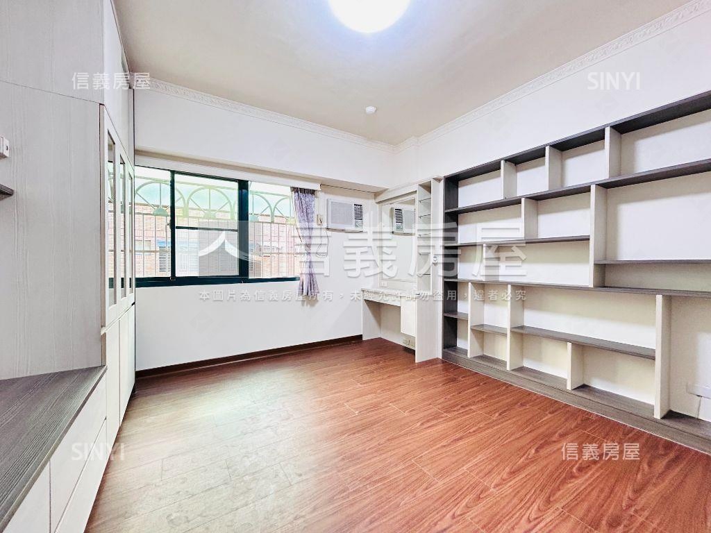 藝文精裝美四房車位房屋室內格局與周邊環境