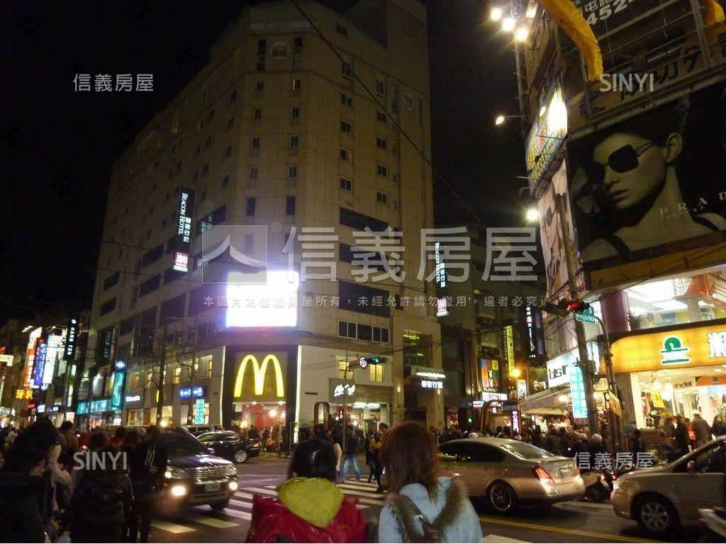 超值逢甲大面寬邊間店面房屋室內格局與周邊環境