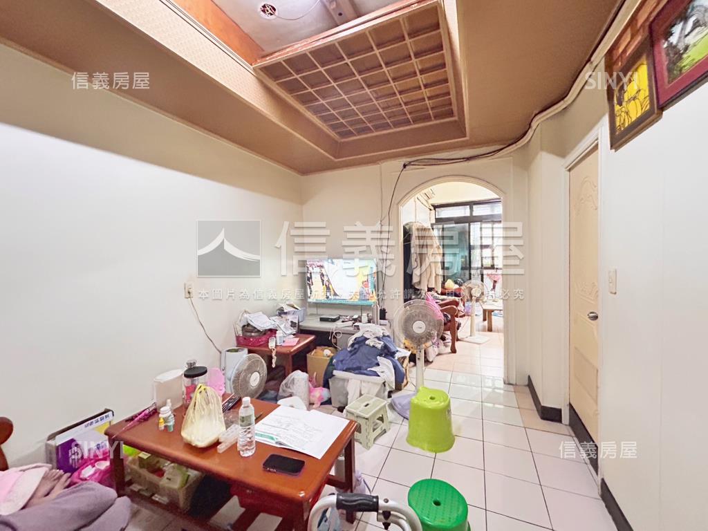 低總價力行路三樓公寓房屋室內格局與周邊環境