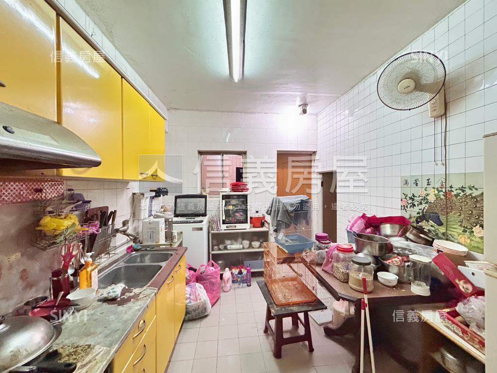 低總價力行路三樓公寓房屋室內格局與周邊環境