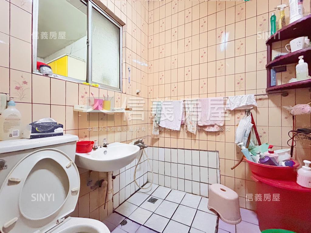 低總價力行路三樓公寓房屋室內格局與周邊環境