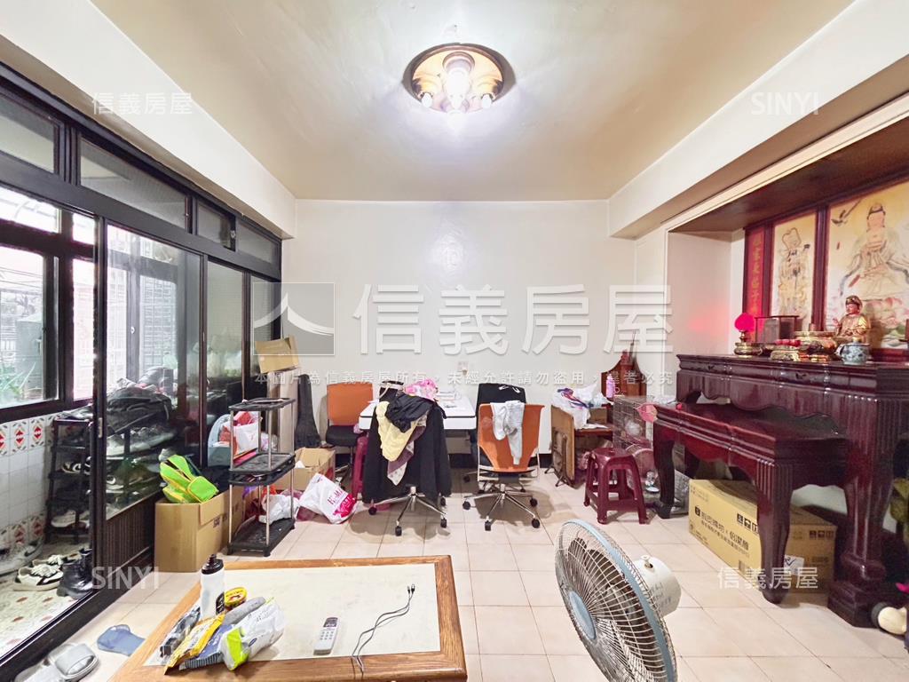 低總價力行路三樓公寓房屋室內格局與周邊環境