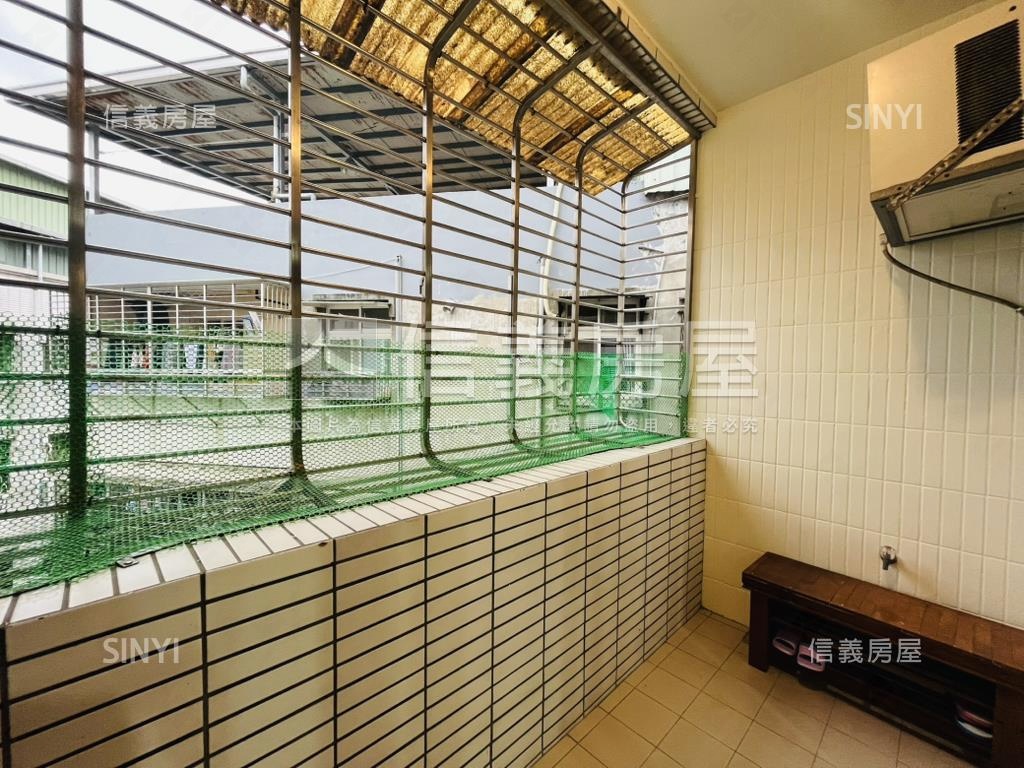 景安捷運‧三房雙衛浴美寓房屋室內格局與周邊環境