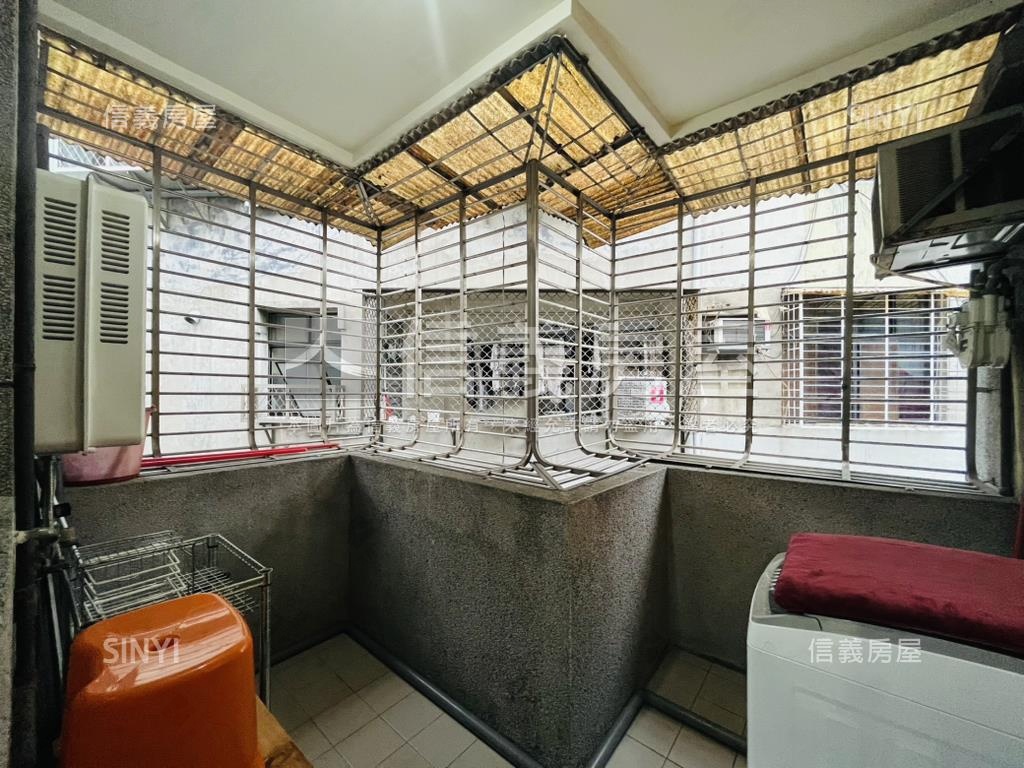 景安捷運‧三房雙衛浴美寓房屋室內格局與周邊環境