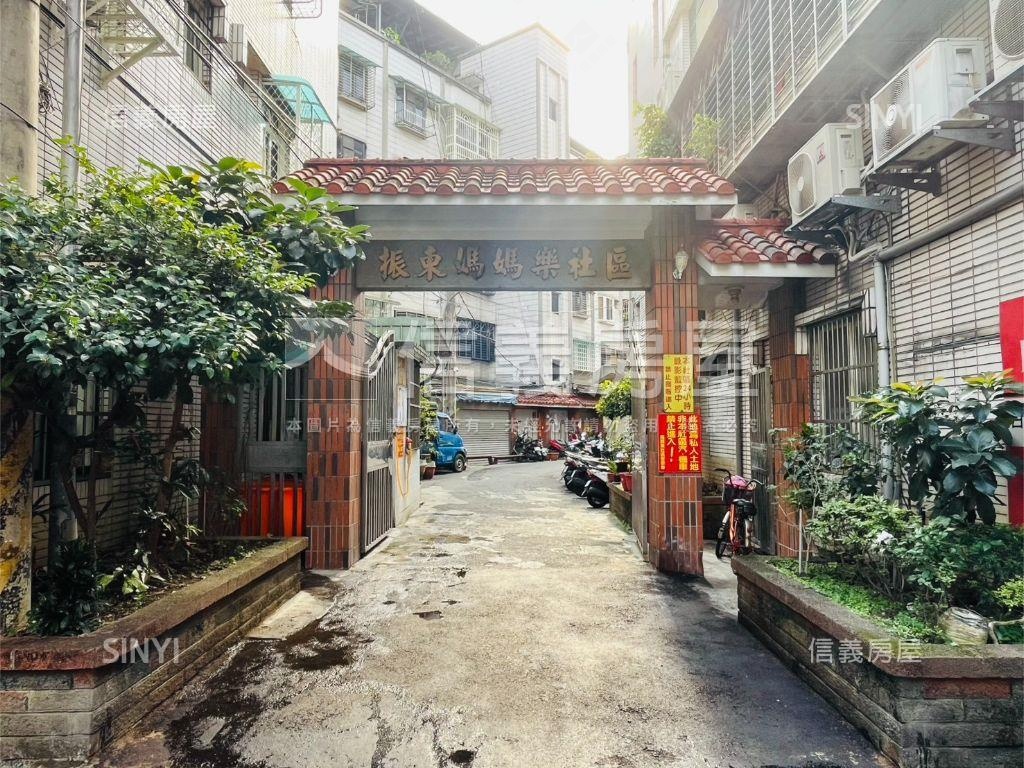 景安捷運‧三房雙衛浴美寓房屋室內格局與周邊環境