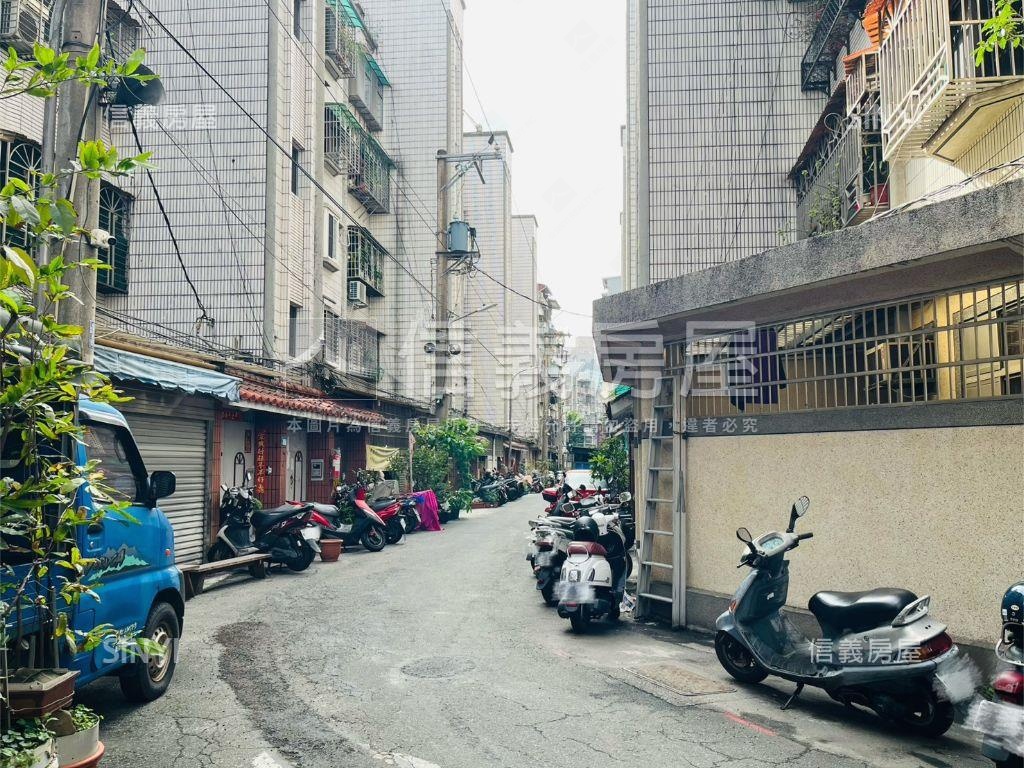 景安捷運‧三房雙衛浴美寓房屋室內格局與周邊環境