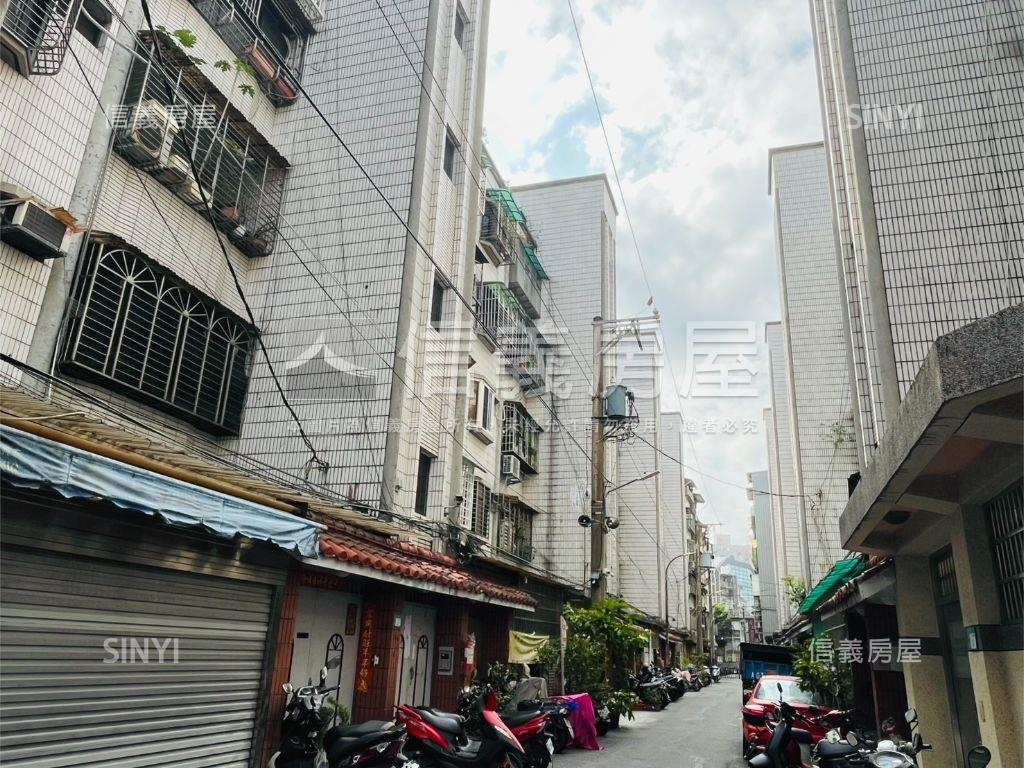 景安捷運‧三房雙衛浴美寓房屋室內格局與周邊環境