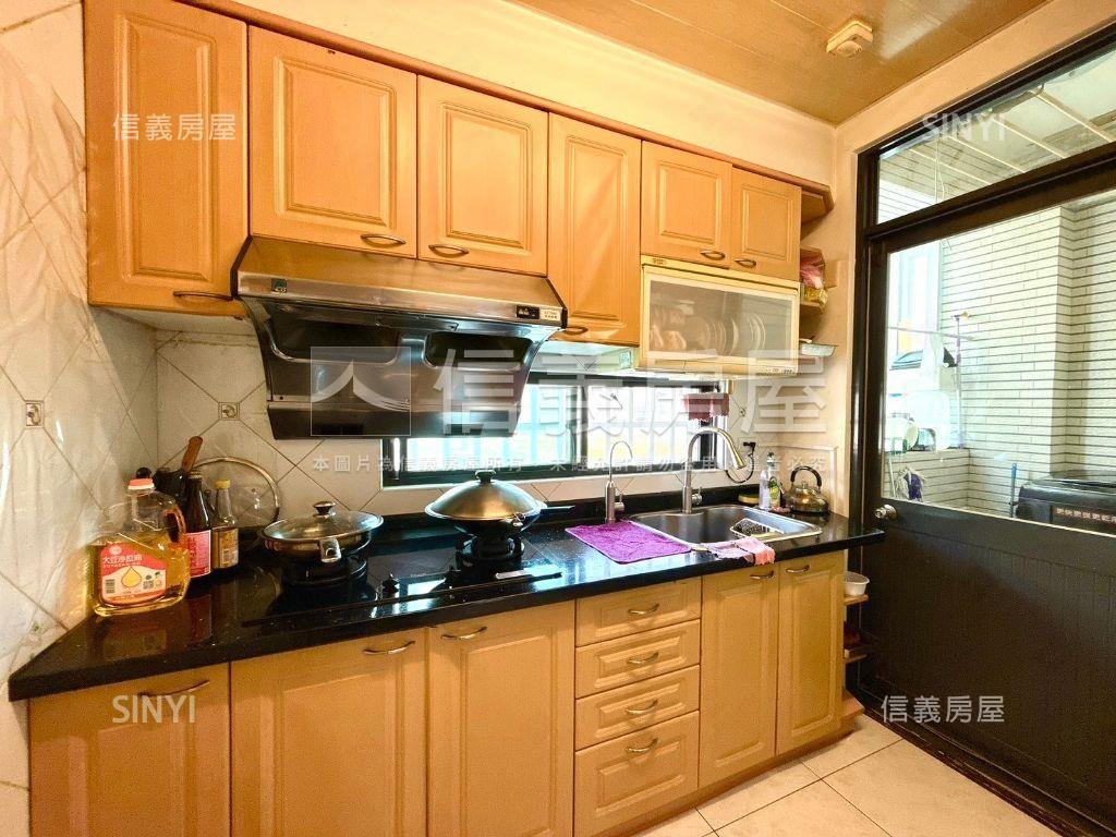 虎尾寮近公園面寬採光美墅房屋室內格局與周邊環境