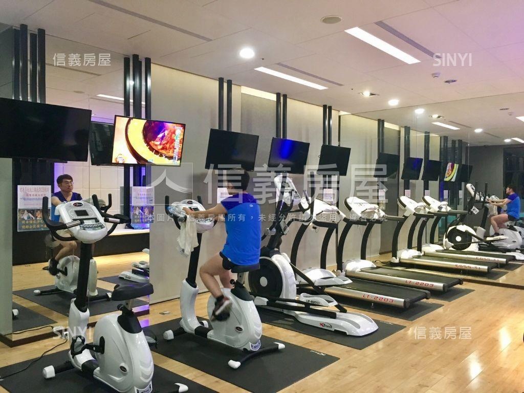 雲世紀裝潢２房平面車位房屋室內格局與周邊環境