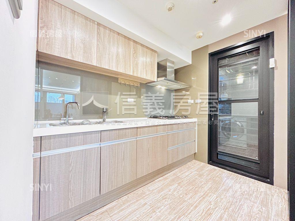 藝文翫寶三房連號雙車位房屋室內格局與周邊環境