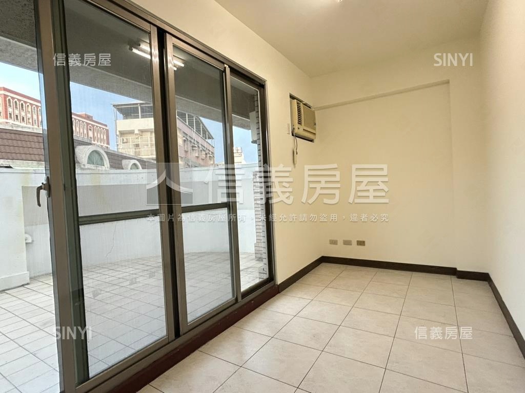 近奇美角窗邊間透天房屋室內格局與周邊環境