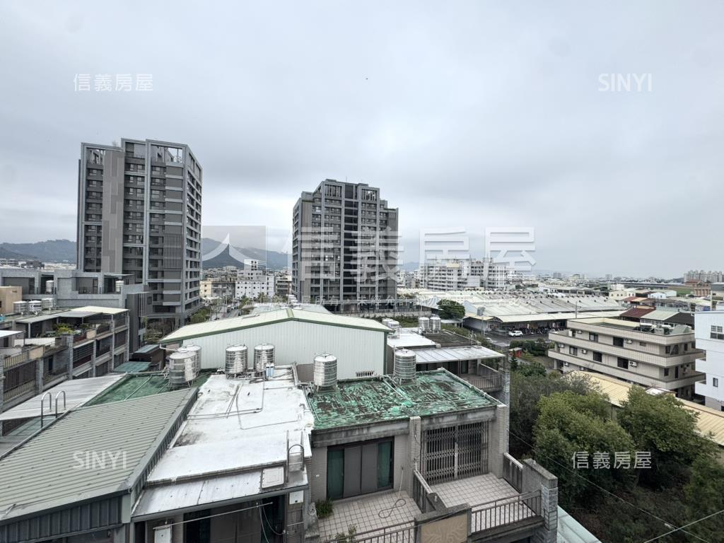 家樂福旁電梯三房房屋室內格局與周邊環境