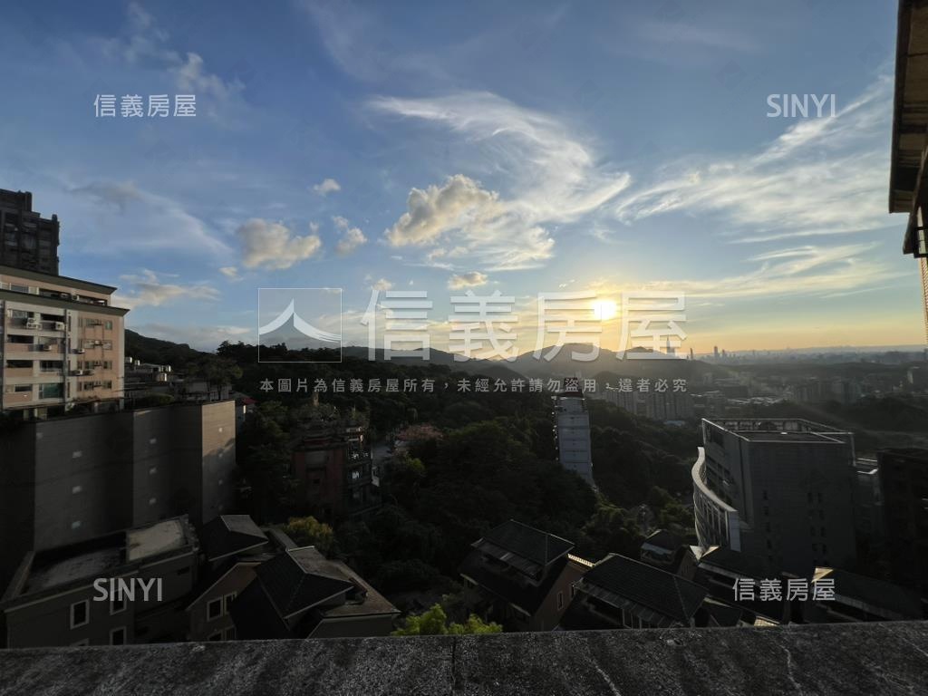 ［白雲山莊］景觀大車位宅房屋室內格局與周邊環境