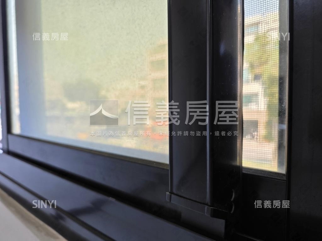 大空間正路面店住房屋室內格局與周邊環境