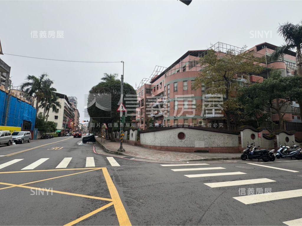 北峰段１３８０地號房屋室內格局與周邊環境