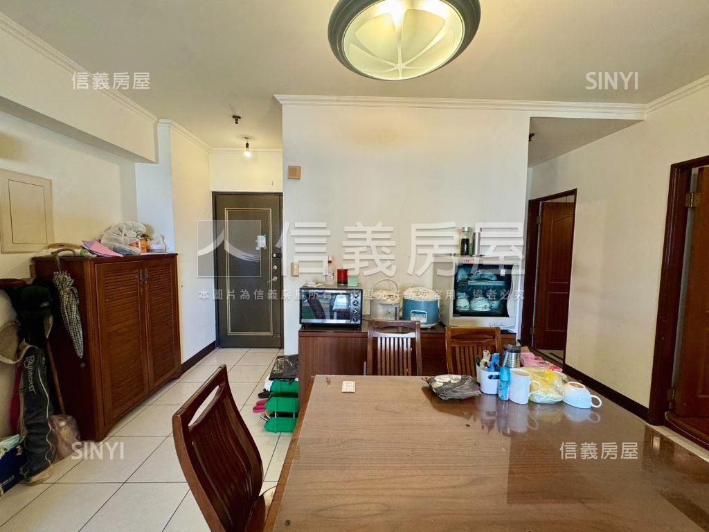 景安後棟三房坡平車位房屋室內格局與周邊環境