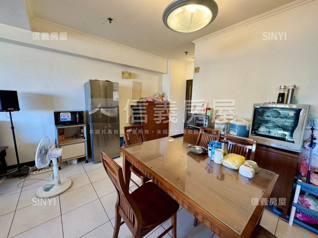 景安後棟三房坡平車位房屋室內格局與周邊環境