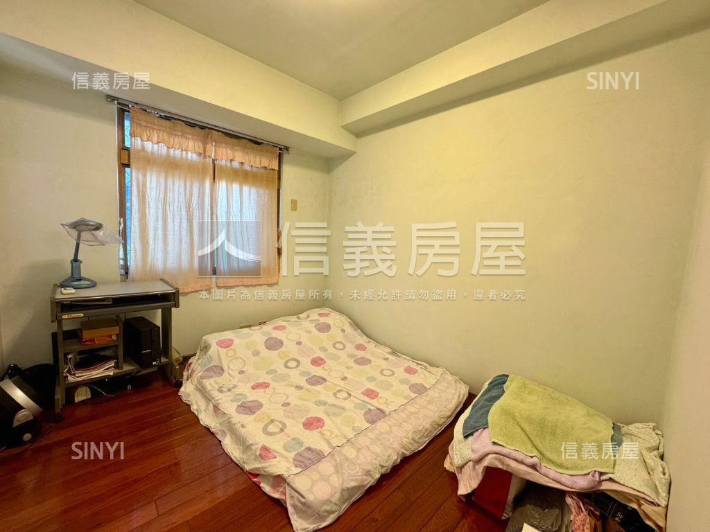 景安後棟三房坡平車位房屋室內格局與周邊環境