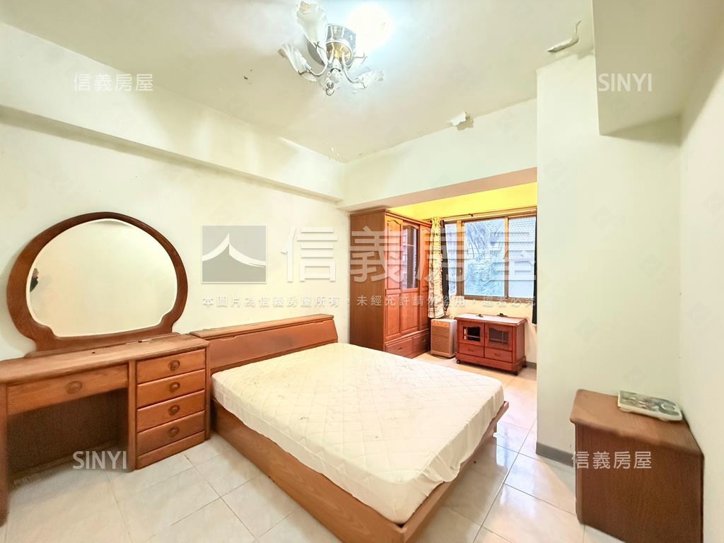 近長庚邊間４房車位房屋室內格局與周邊環境