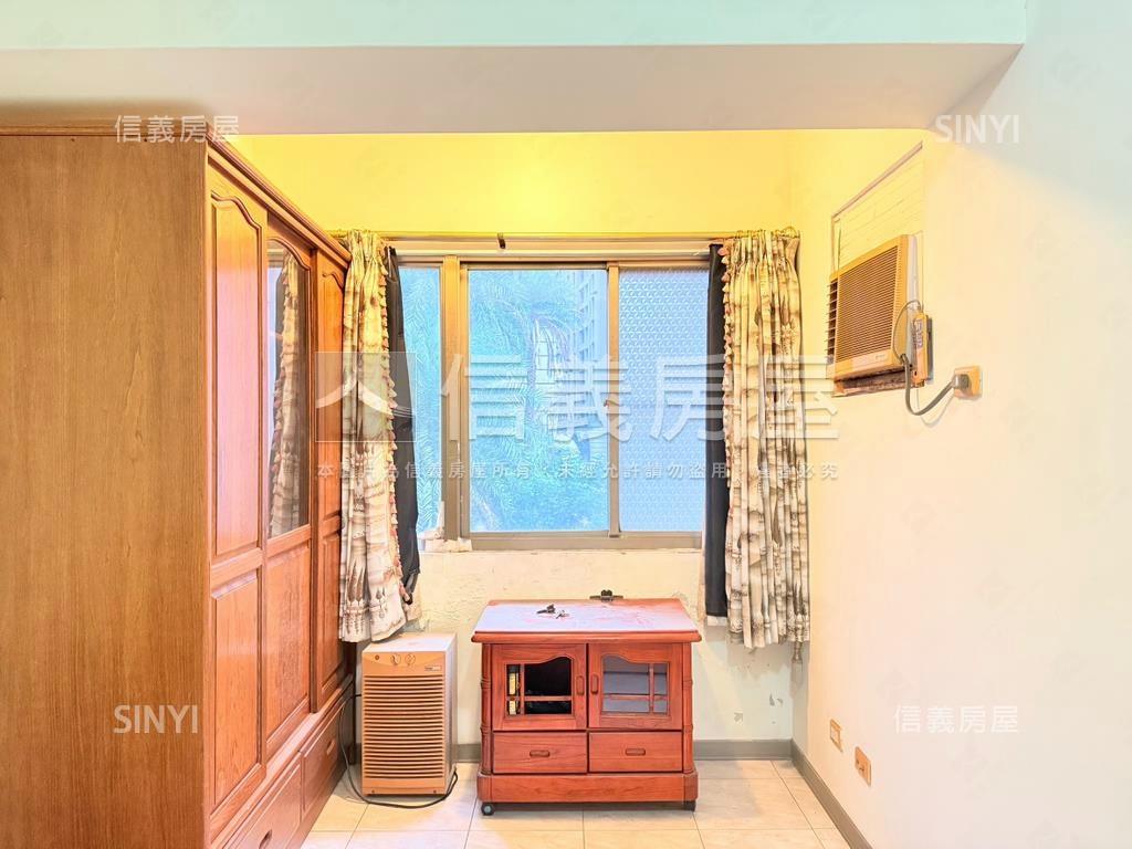 近長庚邊間４房車位房屋室內格局與周邊環境