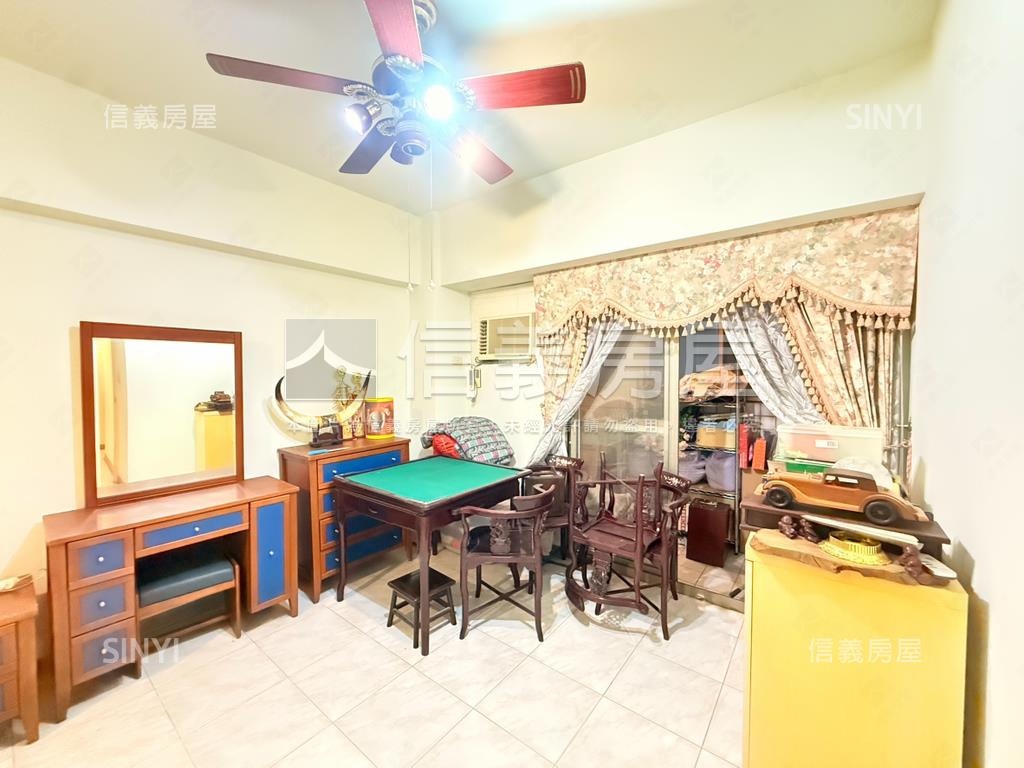 近長庚邊間４房車位房屋室內格局與周邊環境