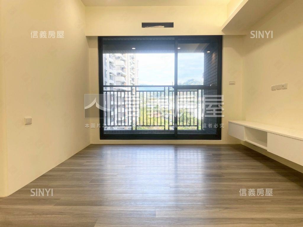 面公園觀山景三房美裝潢房屋室內格局與周邊環境