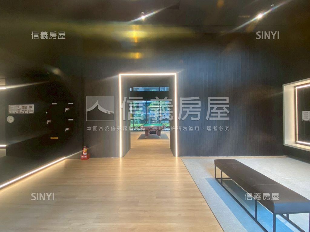 面公園觀山景三房美裝潢房屋室內格局與周邊環境