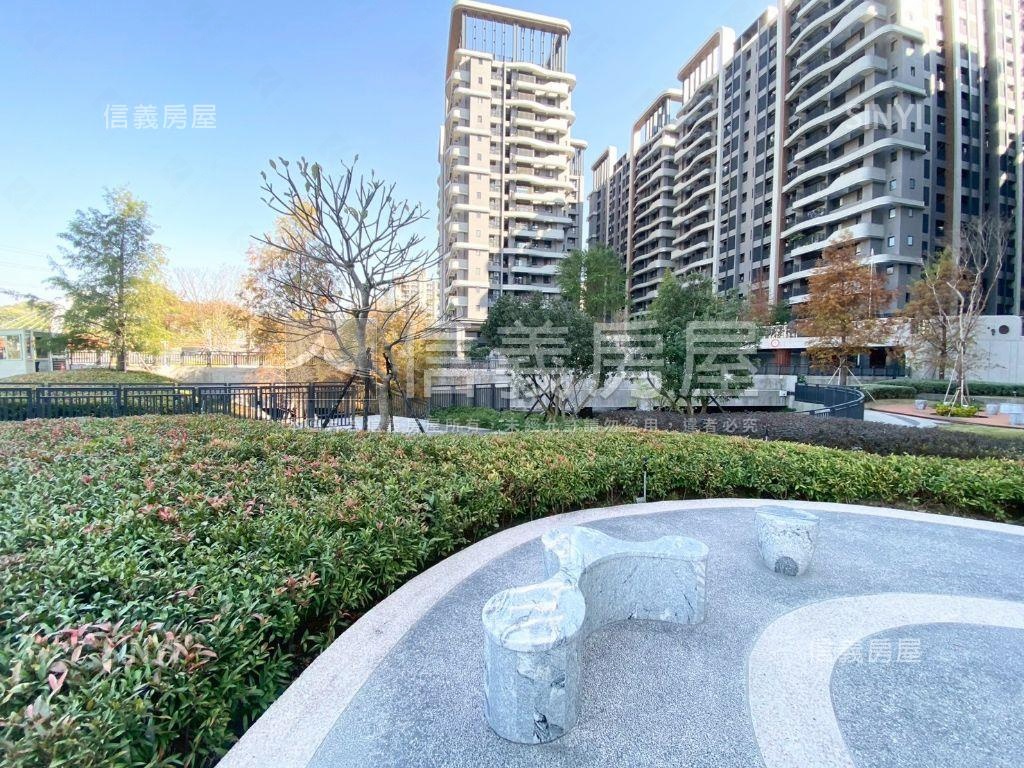 面公園觀山景三房美裝潢房屋室內格局與周邊環境