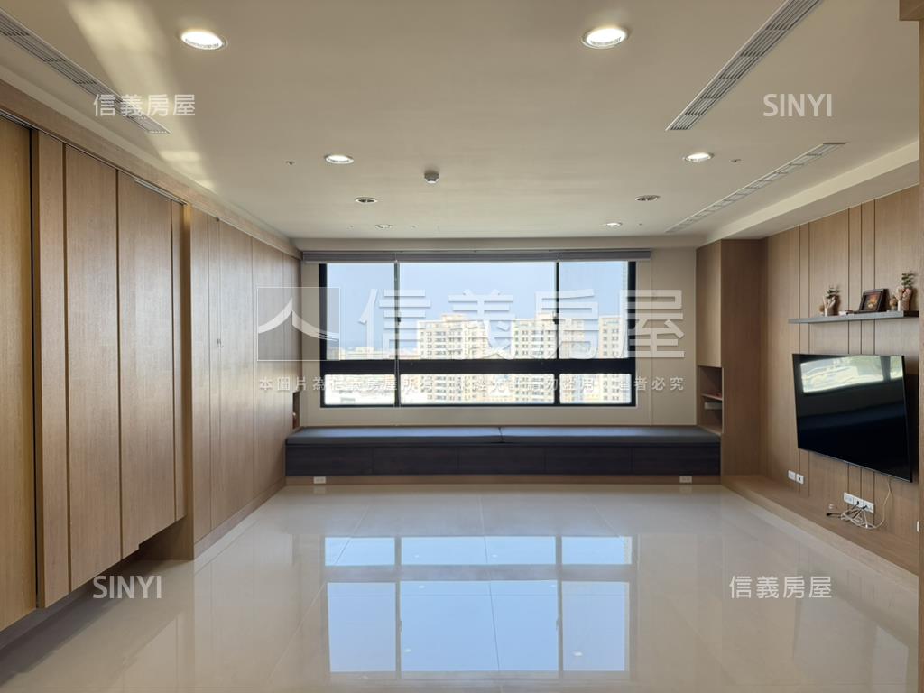 成大林森天際豪邸三平車房屋室內格局與周邊環境