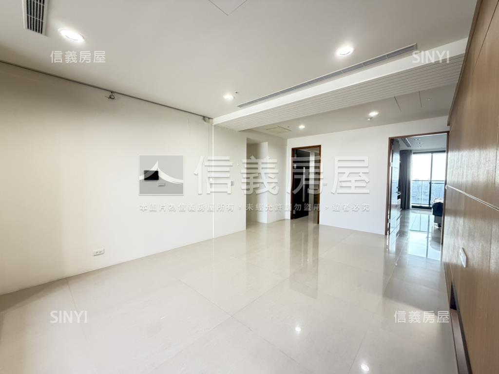 成大林森天際豪邸三平車房屋室內格局與周邊環境