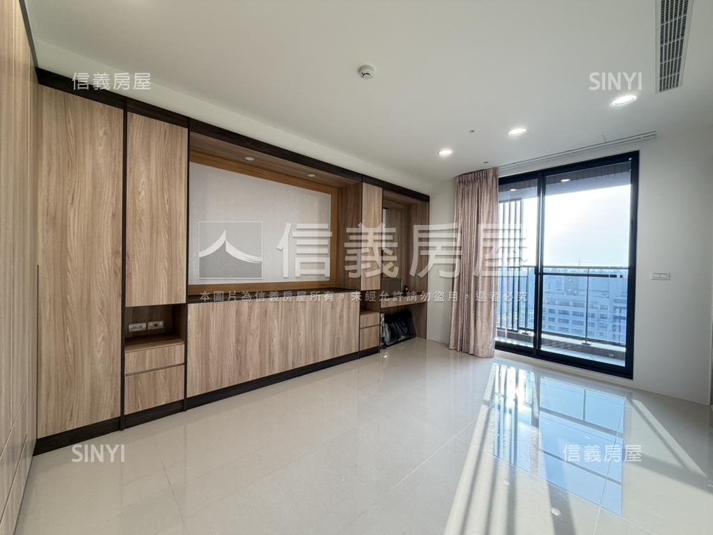 成大林森天際豪邸三平車房屋室內格局與周邊環境