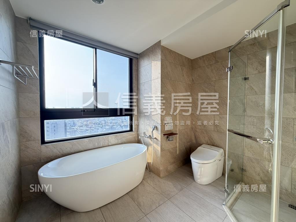 成大林森天際豪邸三平車房屋室內格局與周邊環境