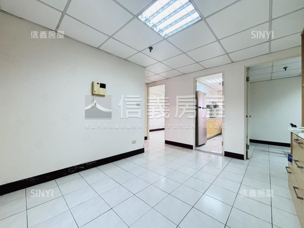 警察一村採光靚三房房屋室內格局與周邊環境