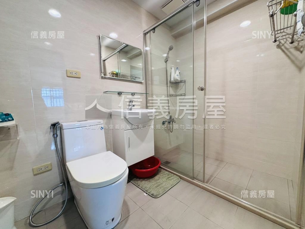 警察一村採光靚三房房屋室內格局與周邊環境