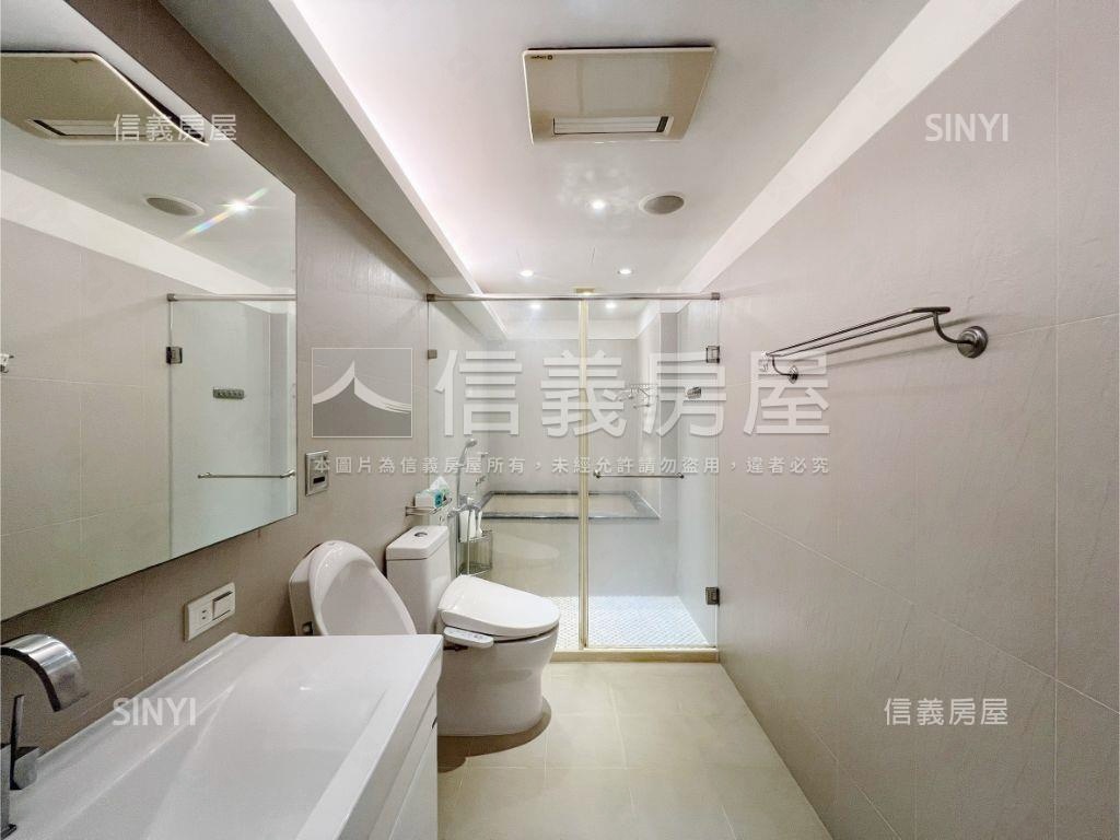 世貿名人｜臻品層峰房屋室內格局與周邊環境