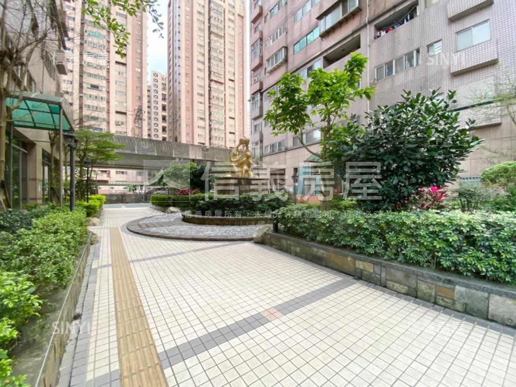 世貿名人｜臻品層峰房屋室內格局與周邊環境