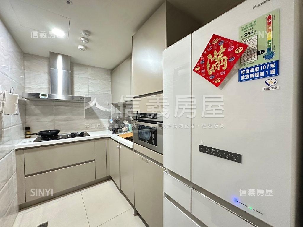 明星學區黃金樓層三房平車房屋室內格局與周邊環境