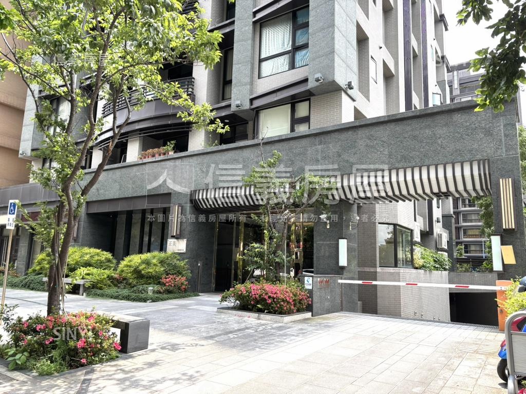 正美質感三房車位房屋室內格局與周邊環境