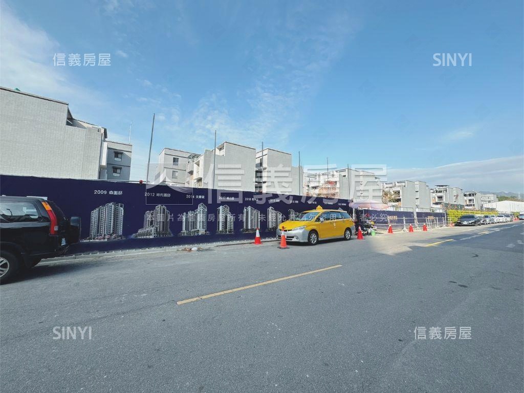 鴻邑雲山硯Ｃ棟兩房平車房屋室內格局與周邊環境