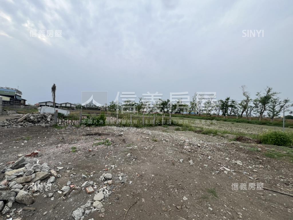 新營酪農牛畜舍房屋室內格局與周邊環境