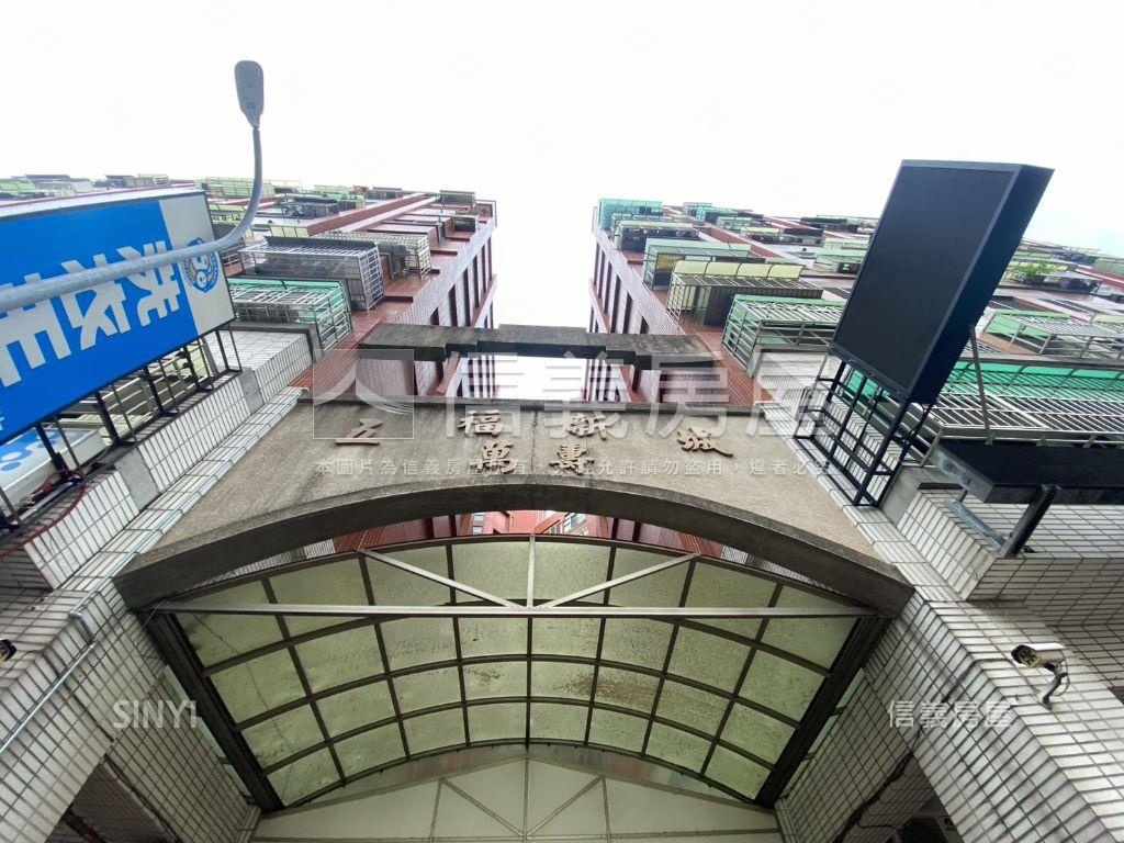 近交流道社區一樓含車位房屋室內格局與周邊環境