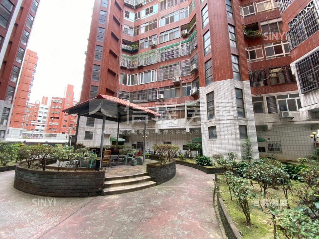 近交流道社區一樓含車位房屋室內格局與周邊環境